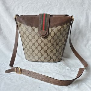 Authentic GUCCI Sling bag VINTAGE